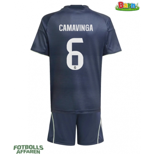 Real Madrid Eduardo Camavinga #6 Bortaställ Barn 2025-26 Kortärmad (+ Korta byxor)